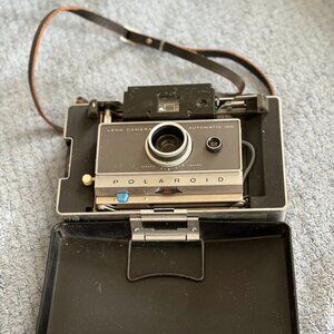 Vintage Polaroid Land camera 100